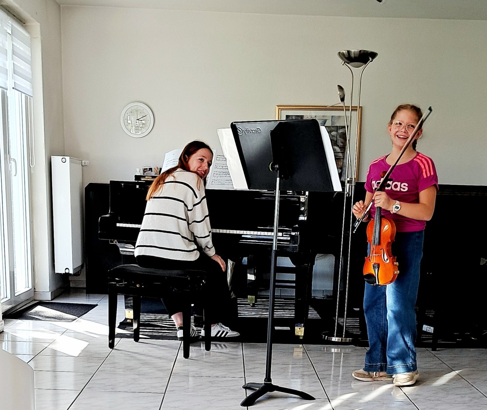 
Schöner Wettbewerbserfolg beim 15. Kirchheimer Musikpreis für GRINIO-Geigenschülerin Carolin Schmitt