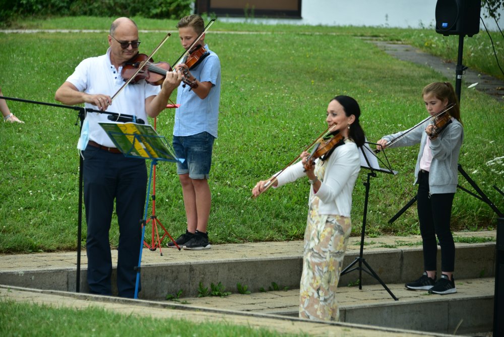 Open-Air-Konzert: GRINIO-Klänge in GRINARIO / Bild 6