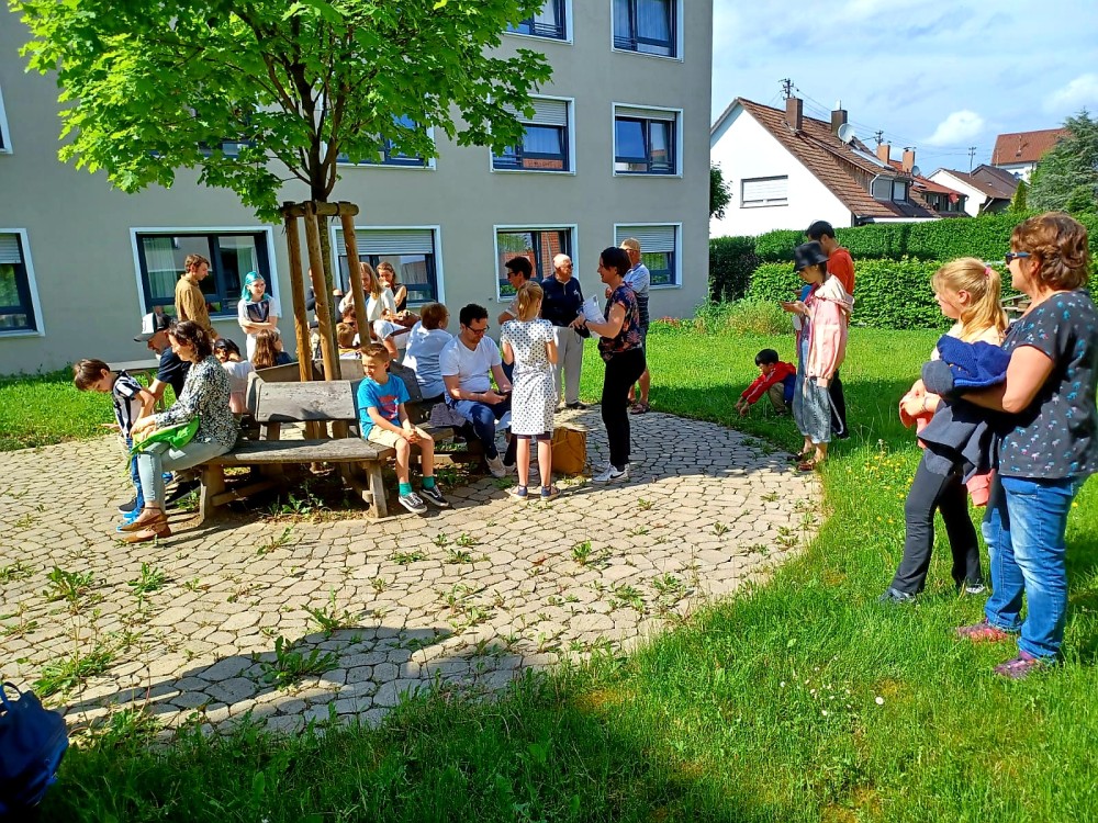 Schüler der GRINIO AKADEMIE spielen für die Bewohner des Seniorenzentrums / Bild Nr. 4